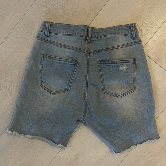 Fashion Nova shorts - Picture 2 of 3